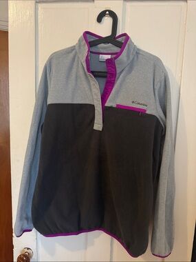 Columbia Gray and Black Fleece Pullover with Purple Trim